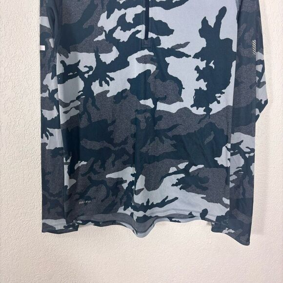 Nike Women's Dri Fit Light Blue with Grey Camo Quarter Zip Pullover Workout Jack - Picture 4 of 7